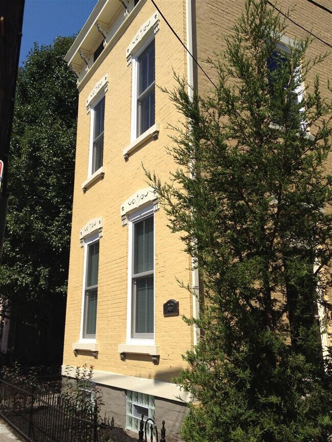 Photo - 212 W 6th St House
