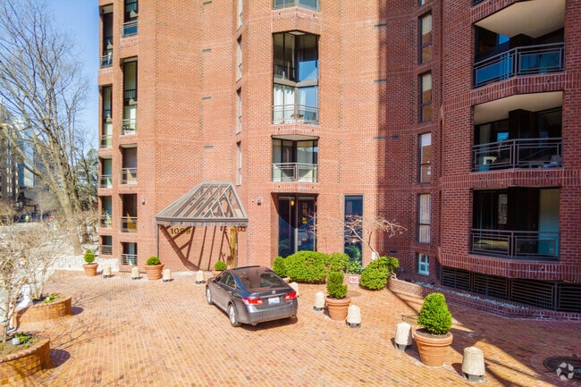 Photo - West End Place