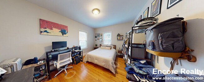 23 Tufts St Unit 2