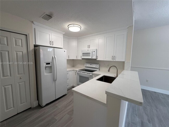 Photo - 6202 NW 112th Pl