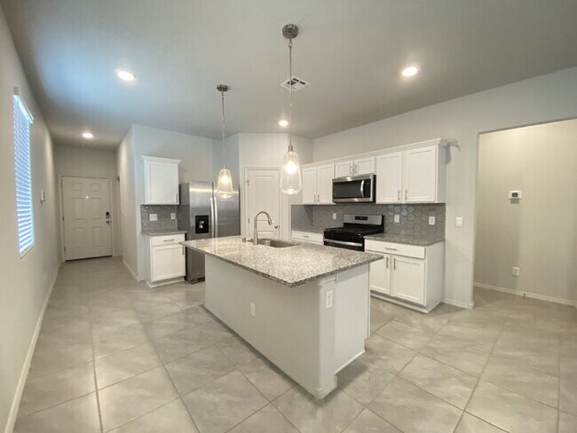 MUST SEE - 3BR/2Bath/Single Story