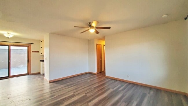 Photo - 6235 Langdon Ave SW