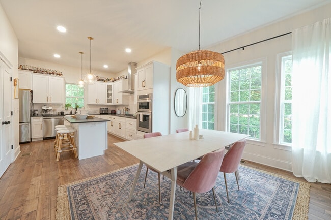 Photo - 1227 McAlpine Ave