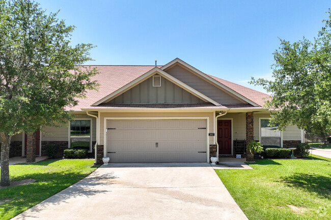 Townhomes at Faulkner Park - Townhomes at Faulkner Park