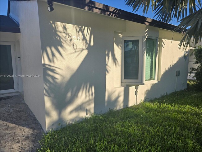 Photo - 19261 SW 118th Ct Apartamento