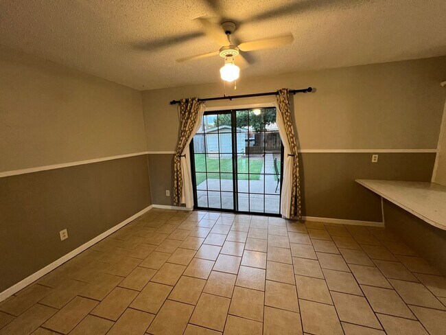 Photo - Wonderful home near 4th st and loop