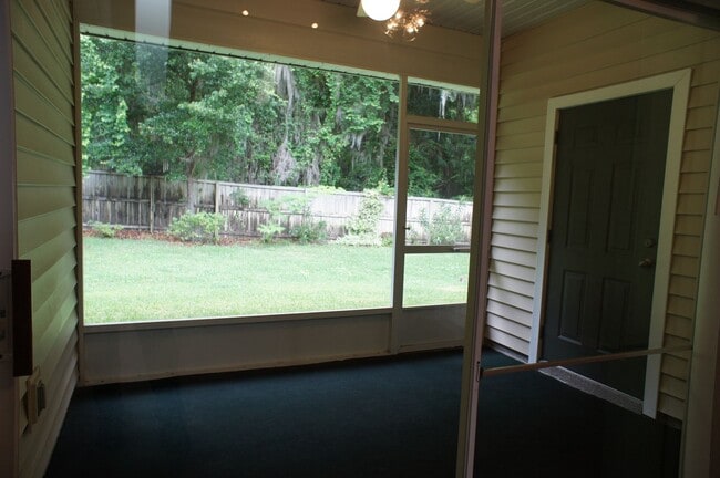 Photo - Lovely Condo in The Greens at West End