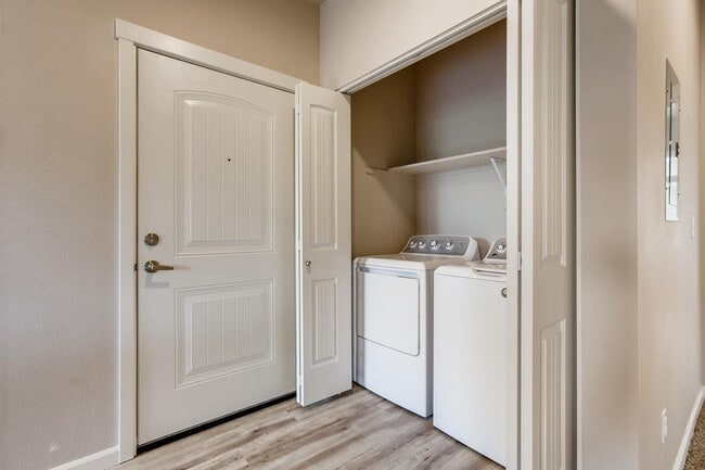 Photo - Hazel Hollow Unidad 145-308