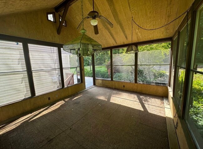 Photo - 100 Francis Wyman Rd