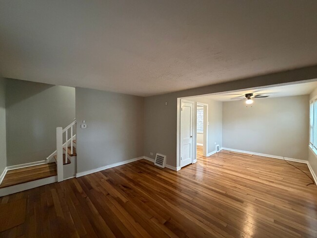 Photo - 8339 S Hamilton Ave