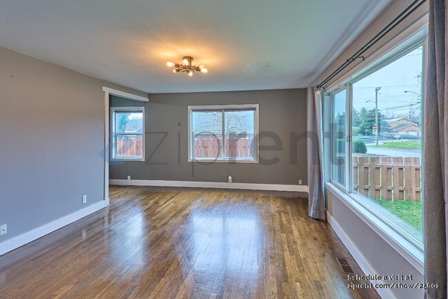 Photo - 2418 SE 141st Ave