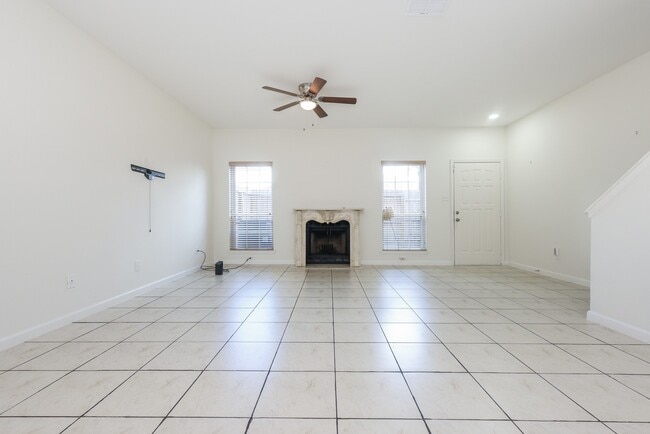 Photo - 17441 Red Oak Dr Unit 7441