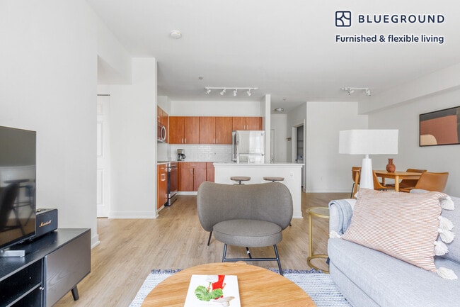 Photo - 11000 NE 10th St Unidad FL2-ID330