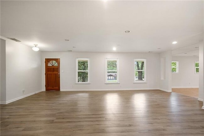 Photo - 2729 Lanier Dr