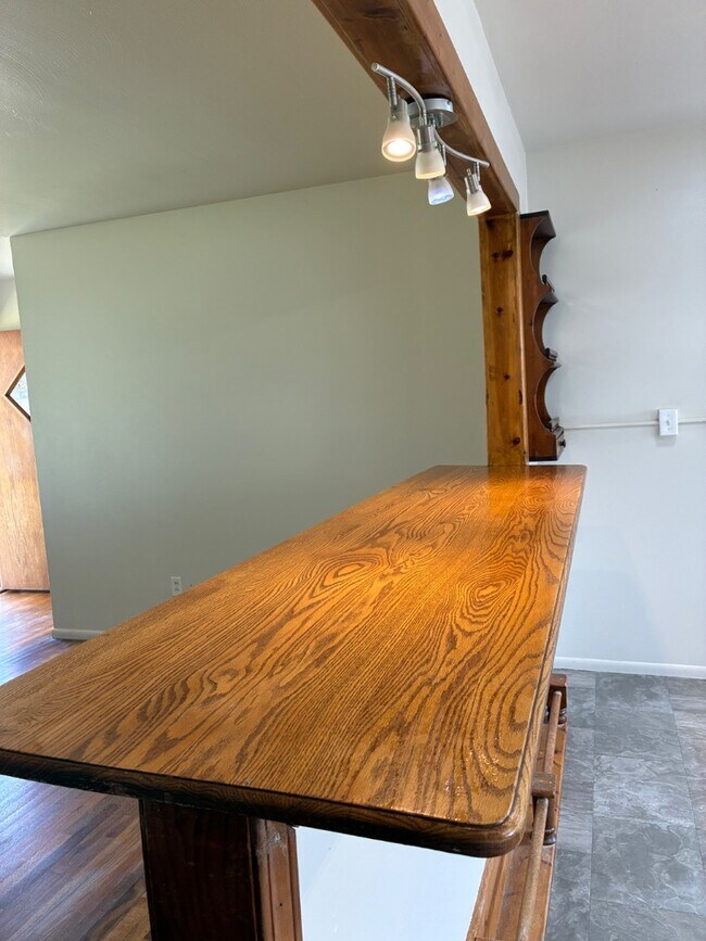 Photo - 658 Oriental Ave House