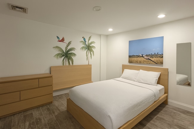 Photo - 1932 Calvert St NW Unit 2