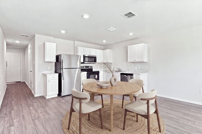3362 Northwestern Dr
