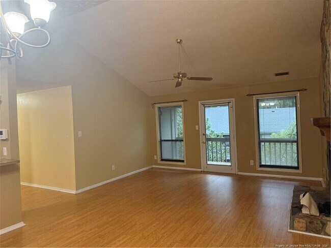 Photo - 1862 Tryon Dr