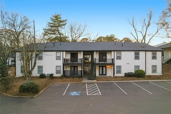 Photo - 3599 Woodbriar Cir Unit G