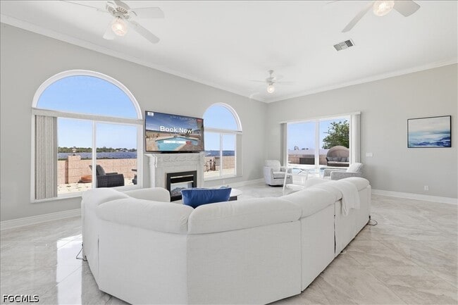 2371 Coral Point Dr