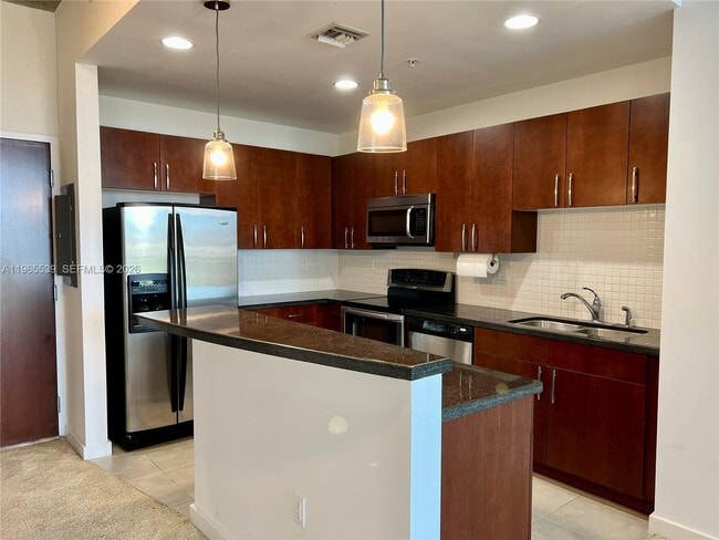 Building Photo - 300 S Australian Ave Unit 503