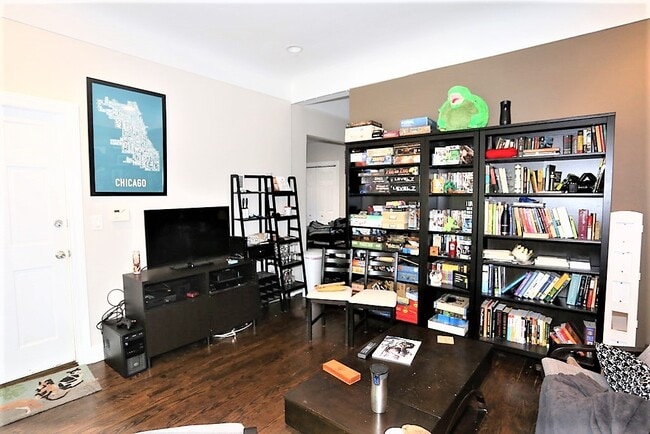 Photo - 4849 N Seeley Ave Apartment Unit 2