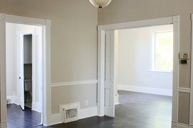 Photo - 834 Alder Ave