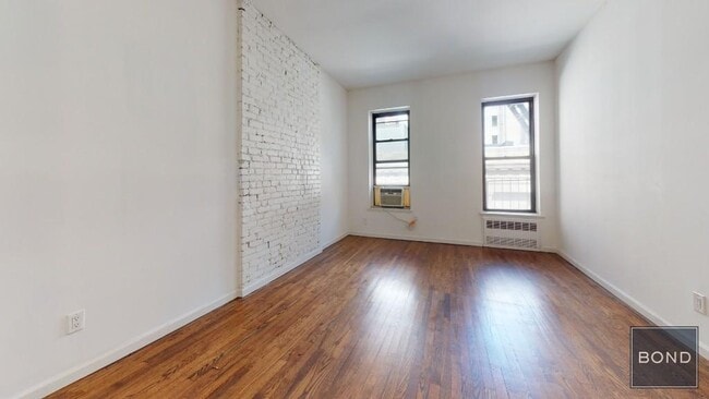 Building Photo - 214 E 85th St Unit 4A Rental