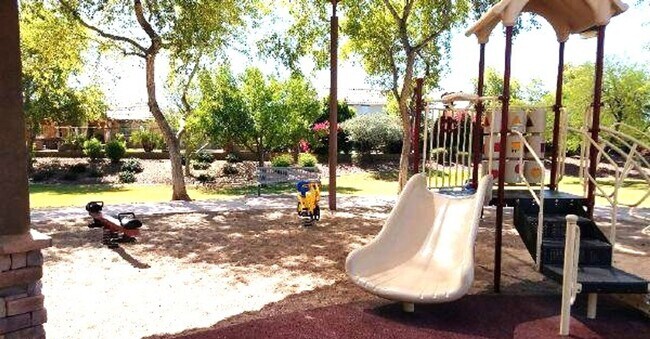 Photo - 3-bedroom, 2-bath home with a 2-car tandem garage FREE RENT OAC