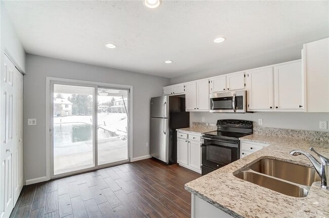2436 Tarpon Bay Dr