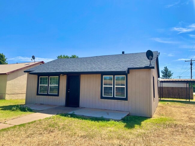 Building Photo - 411 Austin St Rental