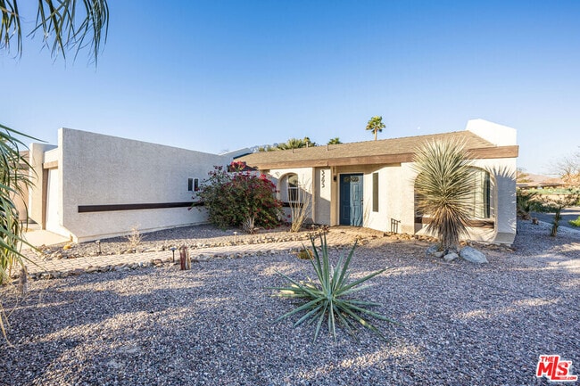 Building Photo - 3293 N Mica Dr Rental