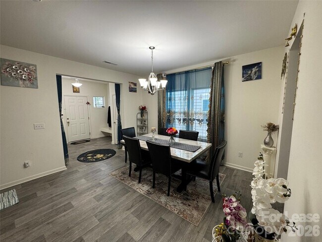 Photo - 574 Scotch Meadows Loop