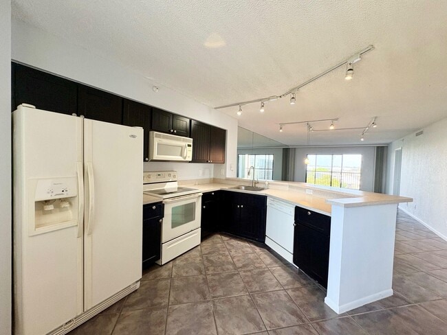 Photo - 2205 S Cypress Bend Dr Unit 908