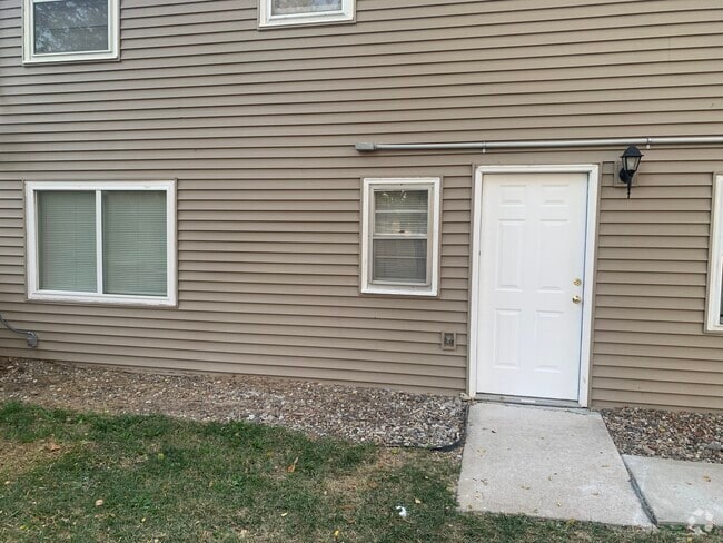 Building Photo - 312 4th Ter Unit 312B Rental