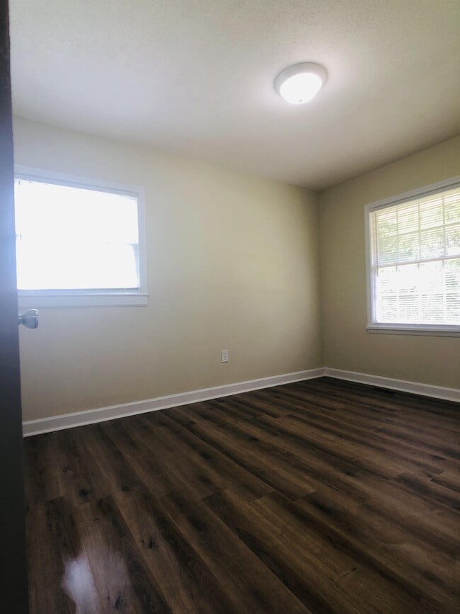 Photo - 871 Windy Ridge Rd