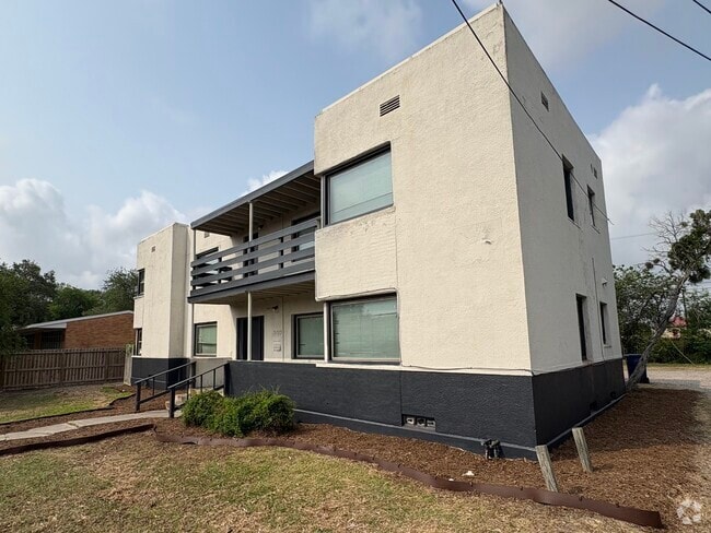 Building Photo - 2129 16th St Rental