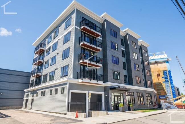 Building Photo - 26 Hichborn St