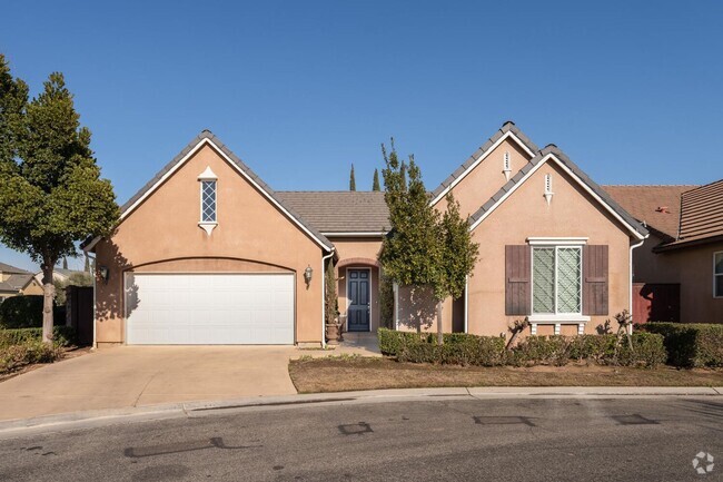 Building Photo - Harlan Ranch Home with Yard for Lease