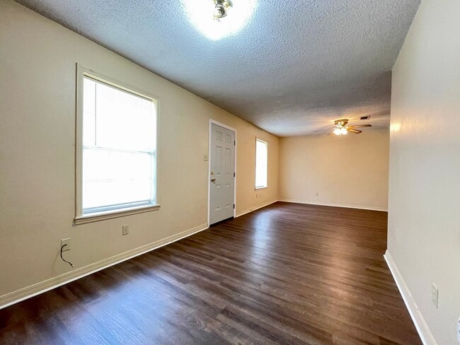 Photo - 402 W Florida Ave Unidad 402 W Florida Ave. A