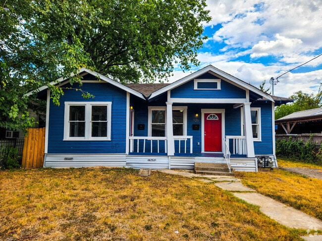 Building Photo - 126 Uvalde St Unit 102 Rental