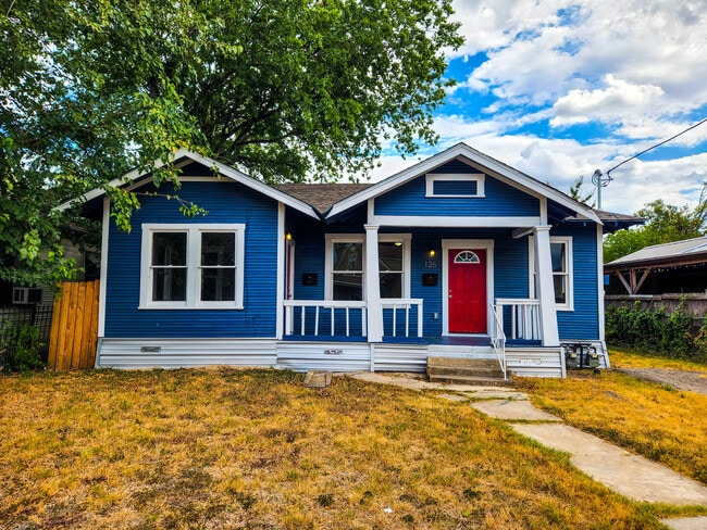 Building Photo - 126 Uvalde St Unit 102 Rental