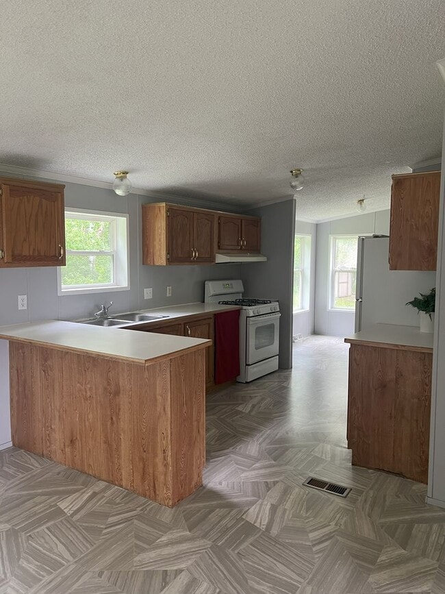 Photo - CENTRALLY LOCATED HOME IN CADILLAC