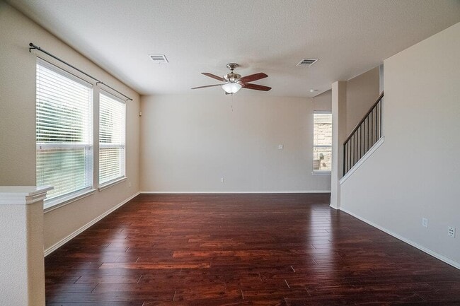 14221 Canyon Trail