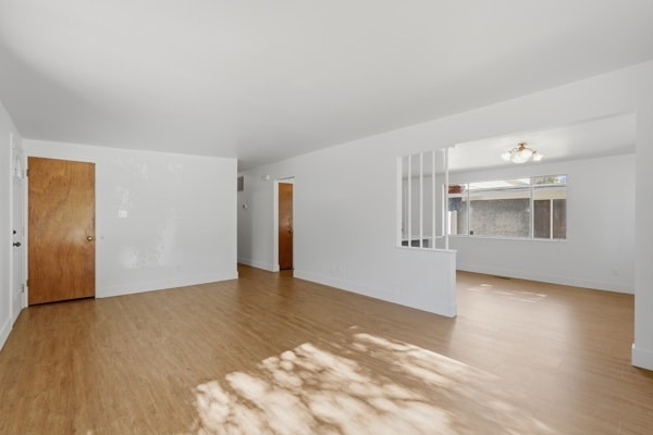 785 Simoron Dr