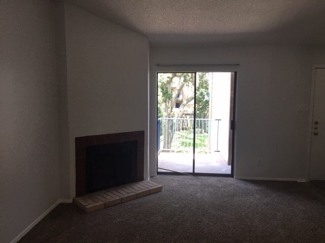Building Photo - 7114 N Holiday Rental