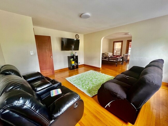 Photo - 29 Brookfield Rd Unit 1