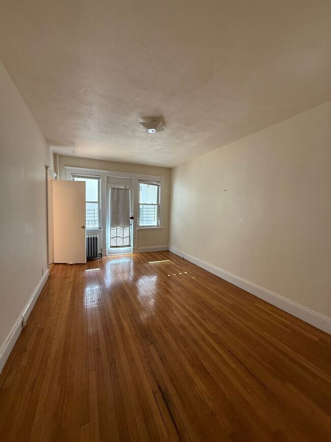 Photo - AVAILABLE NOW - Spacious, Updated Brighton 3 Bed off Comm Ave.  NO BROKER FEE