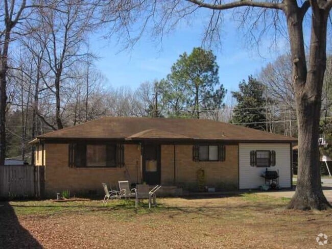 Building Photo - Contact Peggy Goodman 501 676 1758 or Heat... Rental