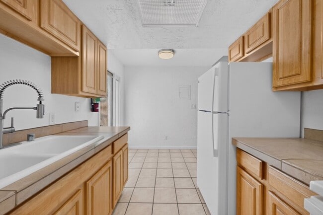 Photo - Cloverleaf Apartments